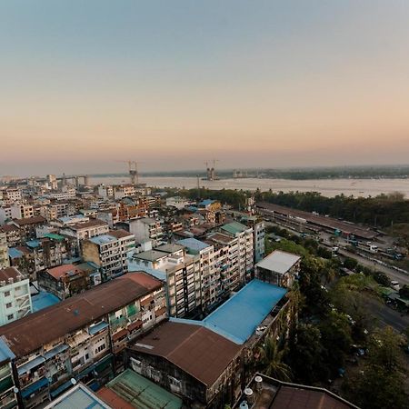 The Rangoon Hotel ภายนอก รูปภาพ