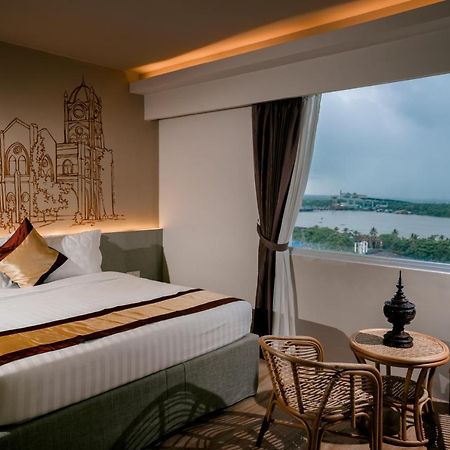 The Rangoon Hotel ภายนอก รูปภาพ